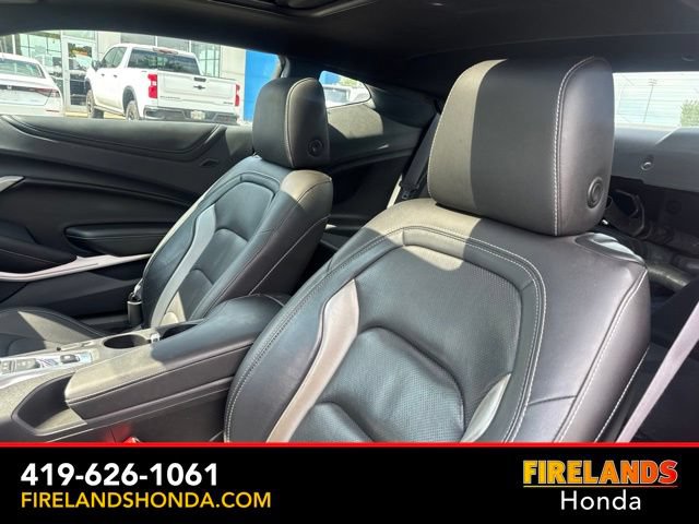 Used 2016 Chevrolet Camaro LT RWD image 19
