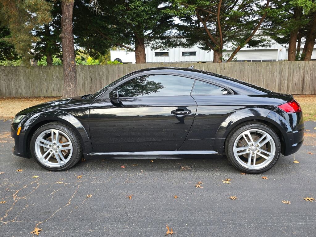 Used 2017 Audi TT 2.0T w/ Technology Package image 3