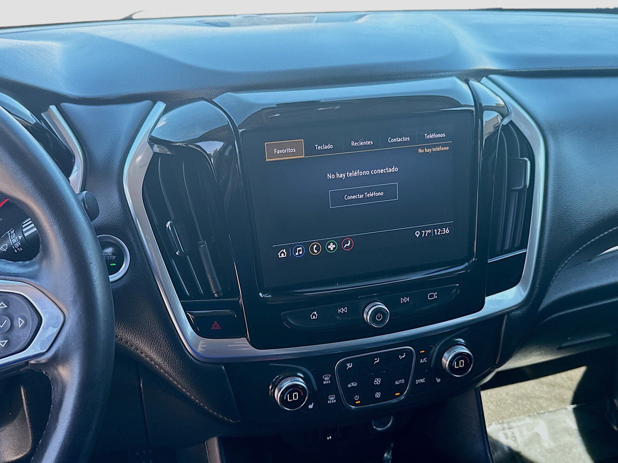 Used 2020 Chevrolet Traverse LT image 12