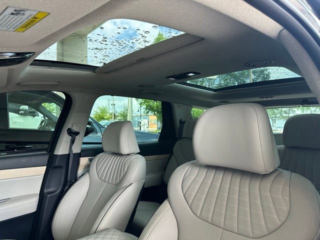 Used 2024 Hyundai Palisade Limited AWD/4WD image 2