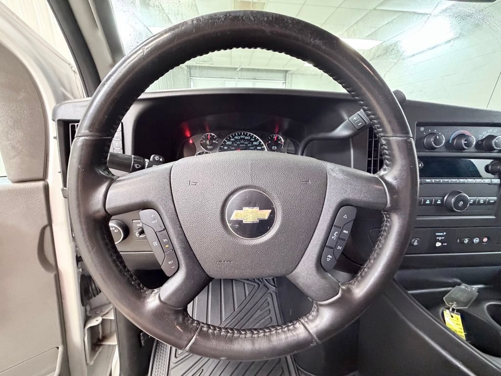 Used 2020 Chevrolet Express 3500 LT w/ LT Preferred Equipment Group RWD image 33