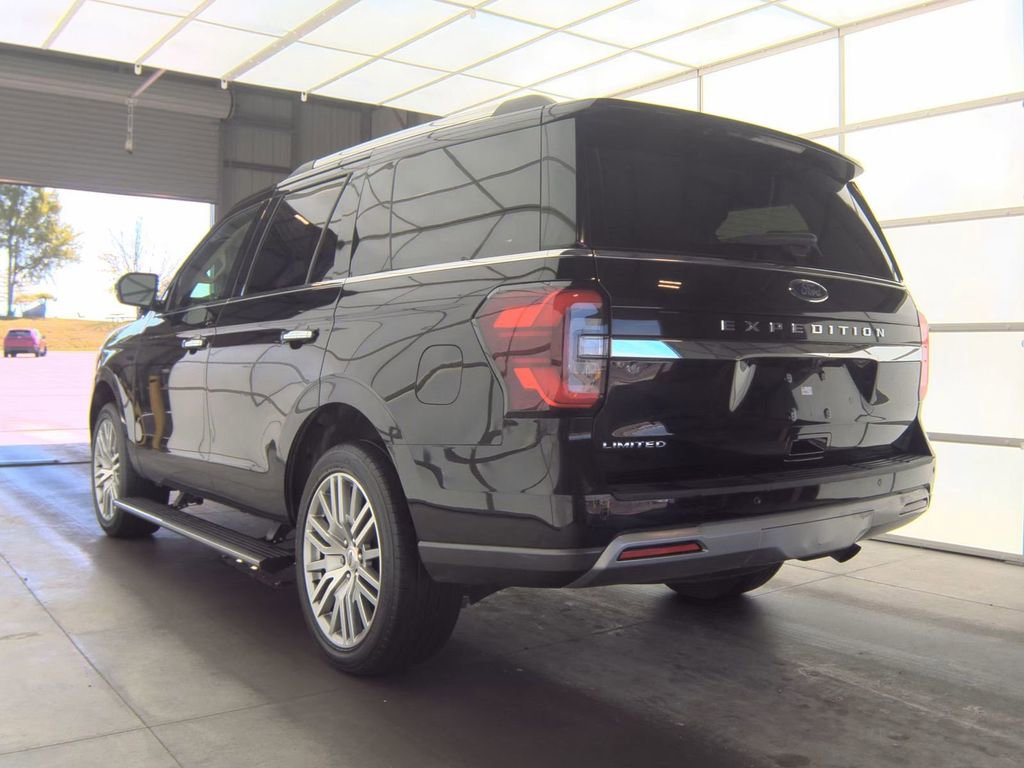 Used 2023 Ford Expedition Limited image 9