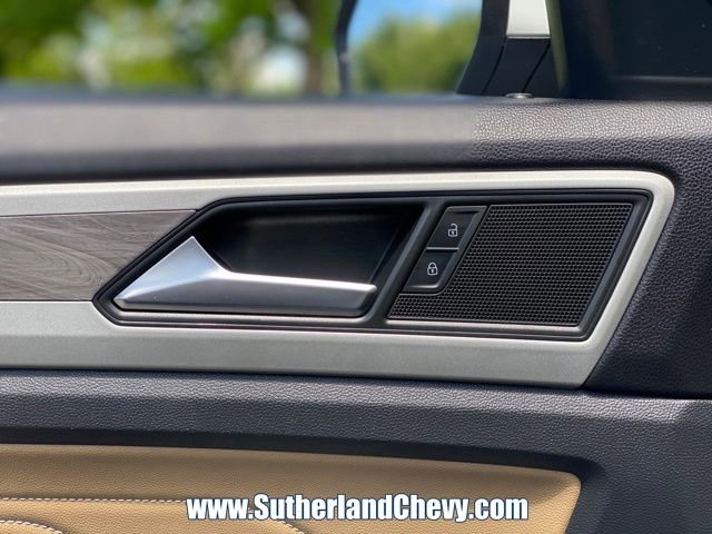 Used 2021 Volkswagen Atlas Cross Sport SE w/ Panoramic Sunroof Package FWD image 14
