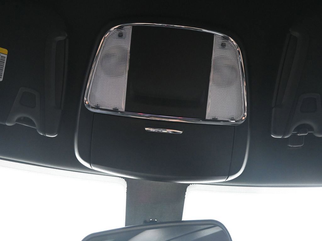 Used 2018 Dodge Charger SXT image 19