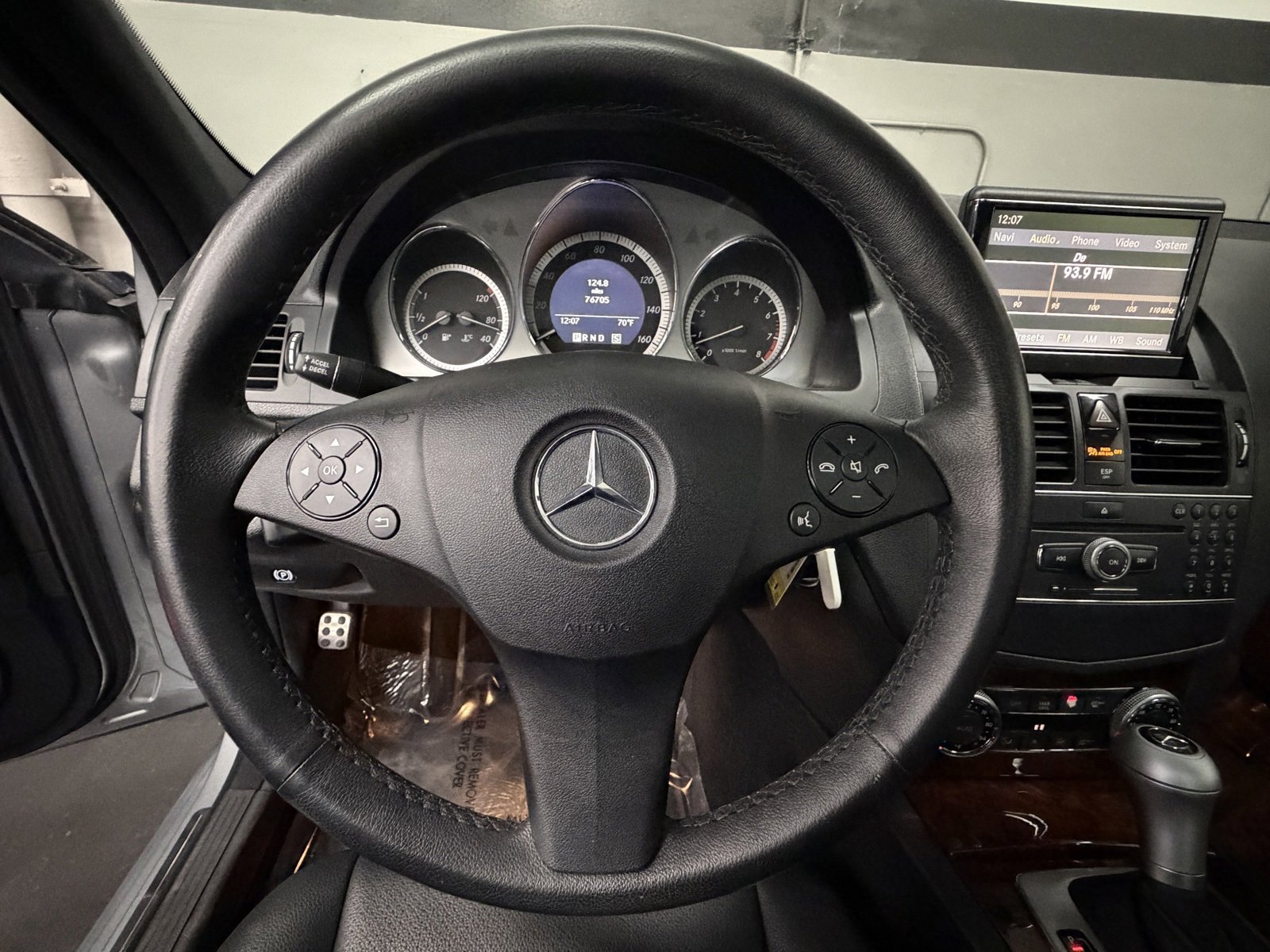 Used 2009 Mercedes-Benz C 300 Sedan image 26