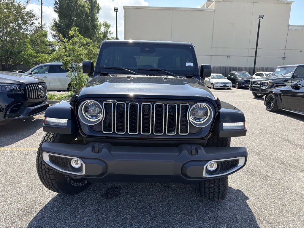 Used 2025 Jeep Wrangler Unlimited Sahara w/ Safety Group AWD/4WD image 2