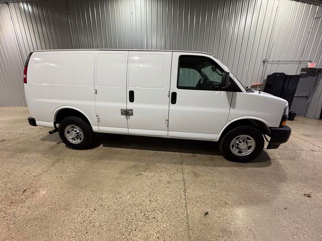 Used 2021 Chevrolet Express 2500 w/ Driver Convenience Package image 7