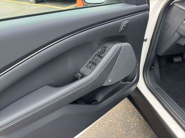 Used 2025 Ford Mustang Mach-E Premium AWD/4WD image 18