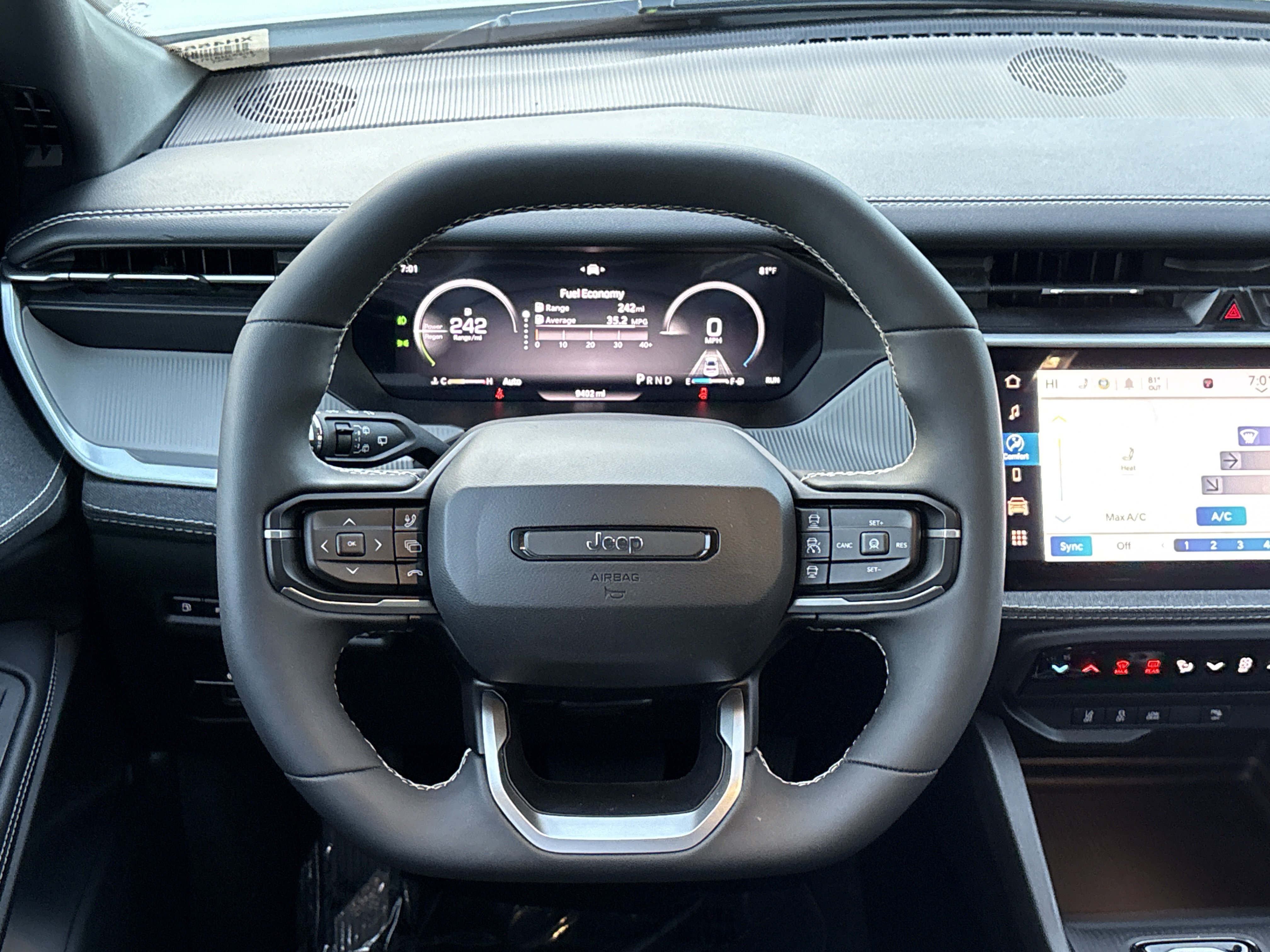 Used 2026 Jeep Cherokee Laredo AWD/4WD image 21