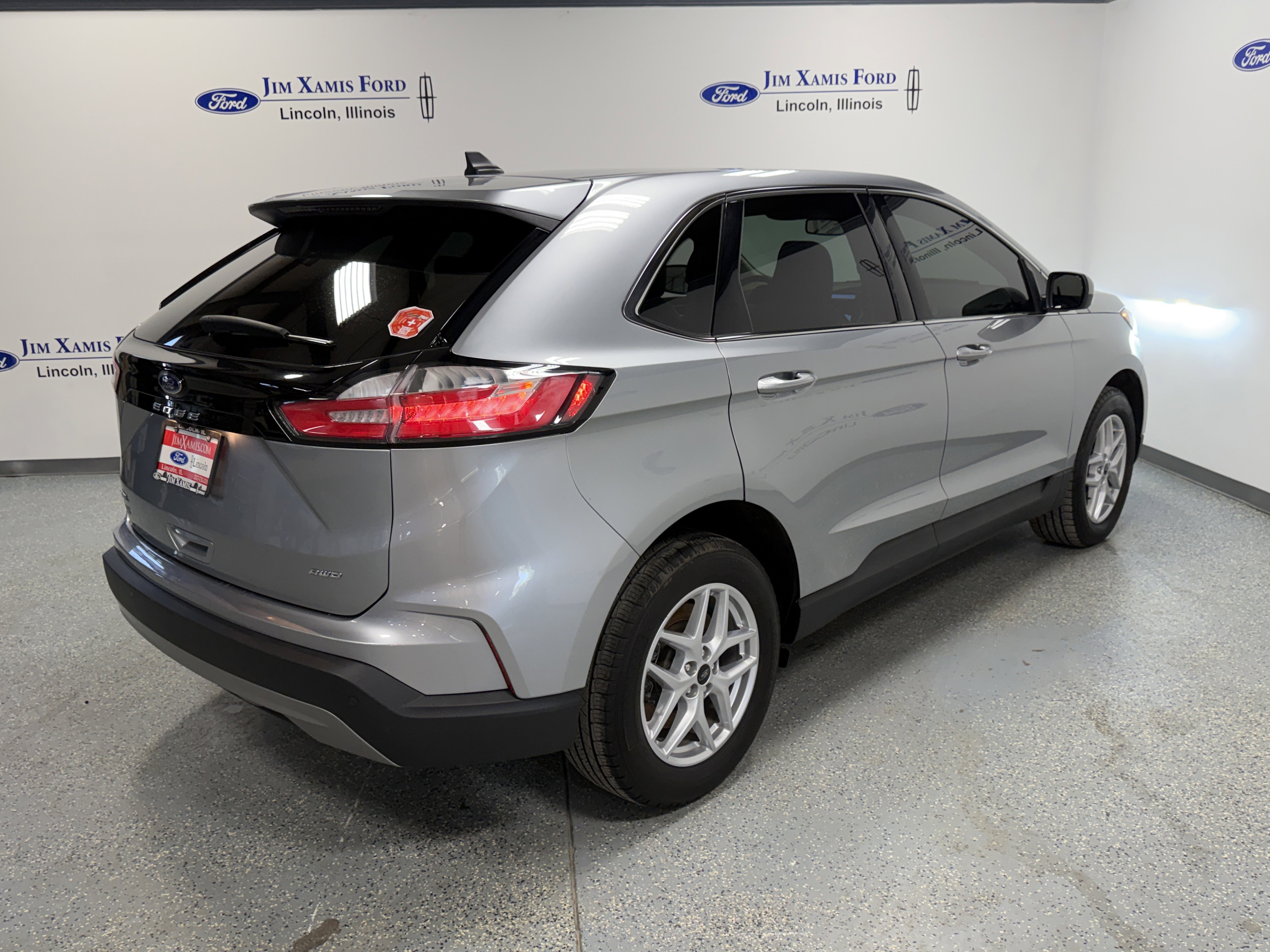 Used 2024 Ford Edge SEL AWD/4WD image 34