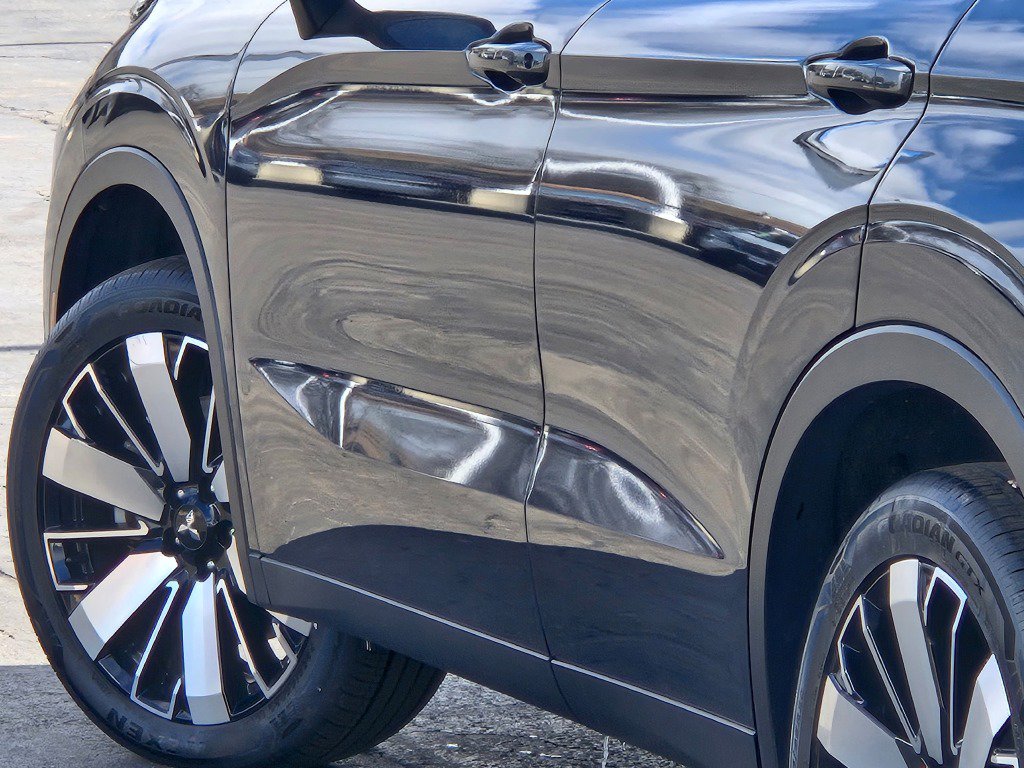 Used 2025 Mitsubishi Outlander SE image 16