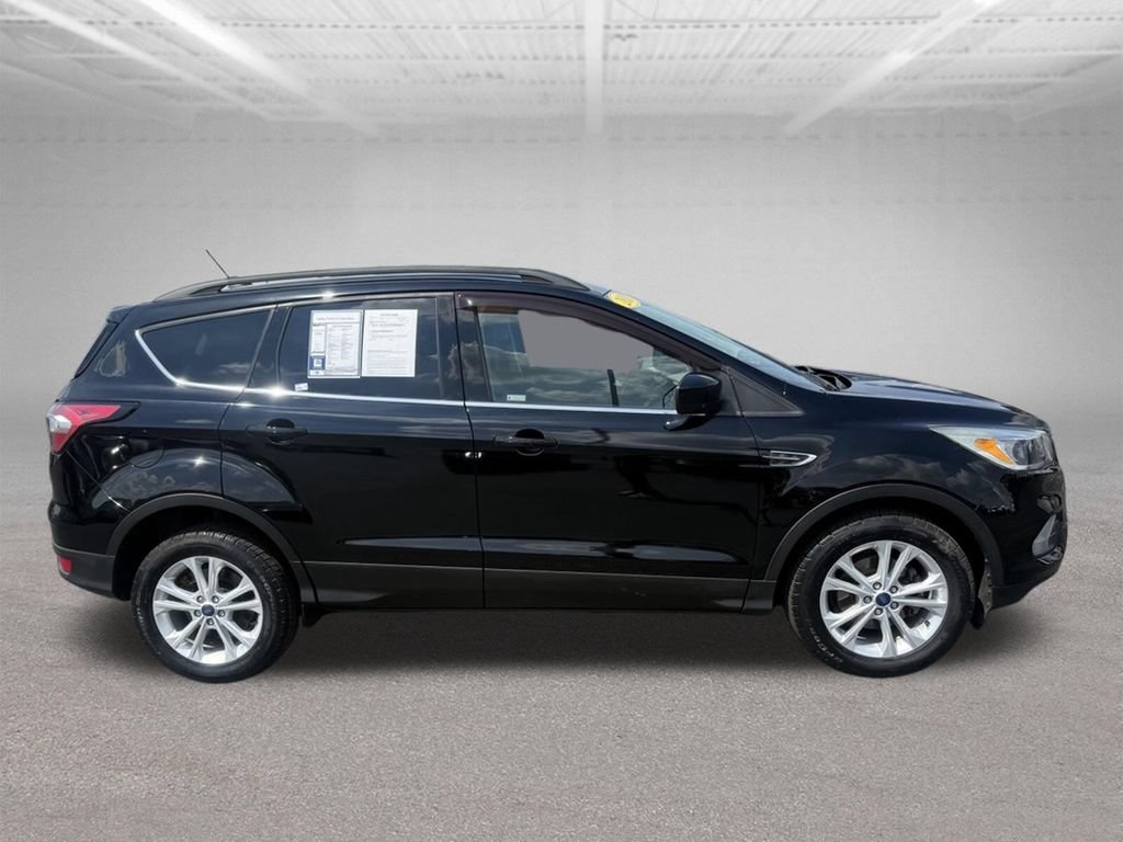 Used 2018 Ford Escape SE w/ SE Sync 3 Package FWD image 3