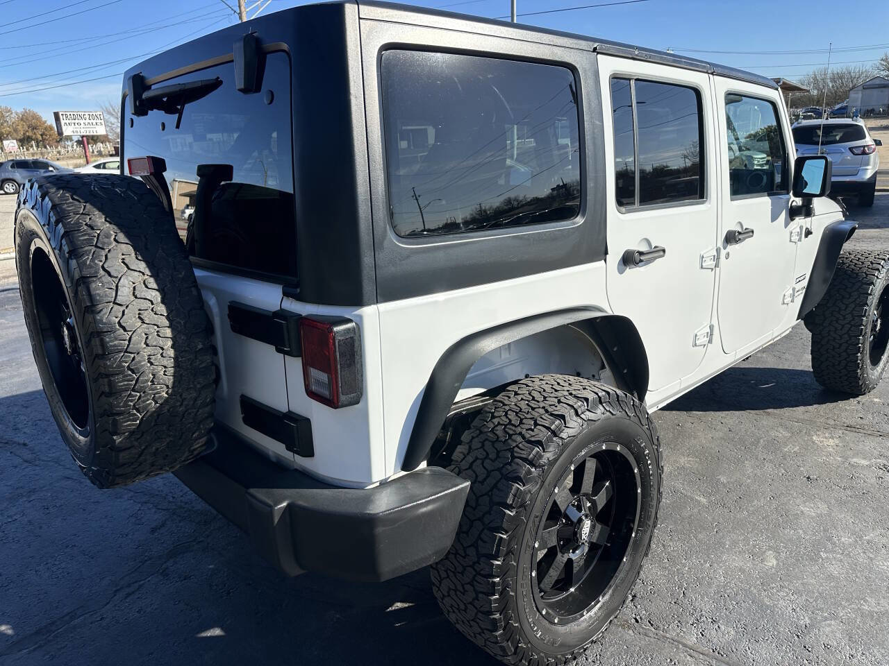 Used 2018 Jeep Wrangler Unlimited Sport w/ Connectivity Group image 7