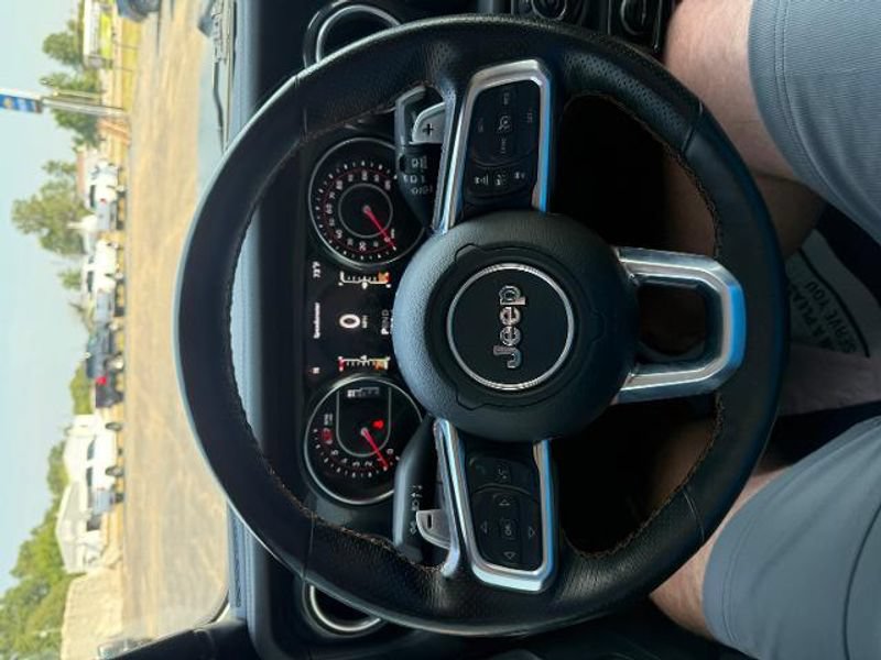 Used 2021 Jeep Wrangler Unlimited Rubicon w/ Xtreme Recon 35" Tire Package AWD/4WD image 38