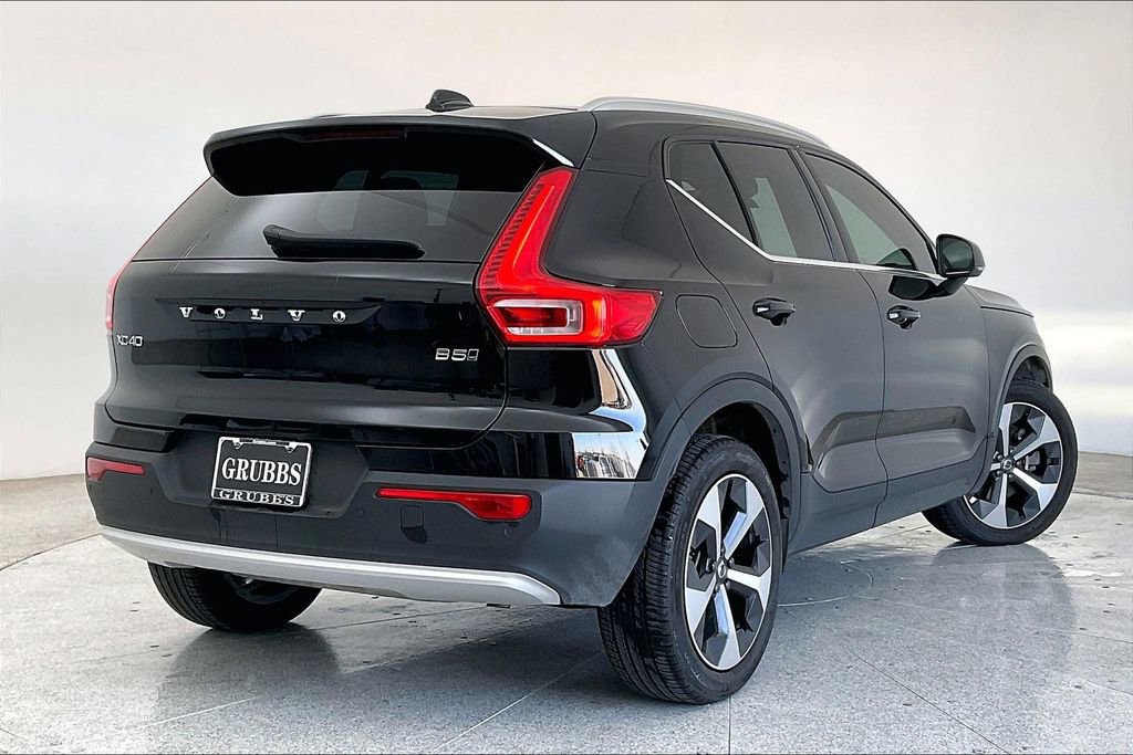 Used 2023 Volvo XC40 B5 Plus w/ Protection Package Premier image 2