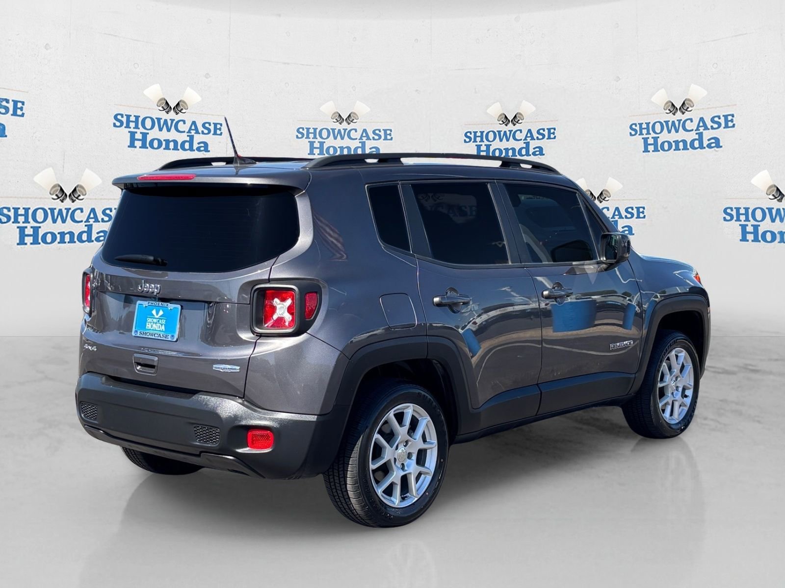 Used 2019 Jeep Renegade Latitude w/ Popular Equipment Group image 8