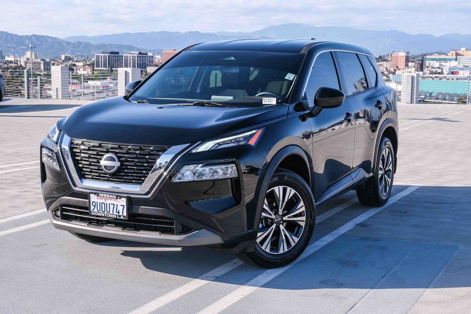 Used 2023 Nissan Rogue SV FWD image 1