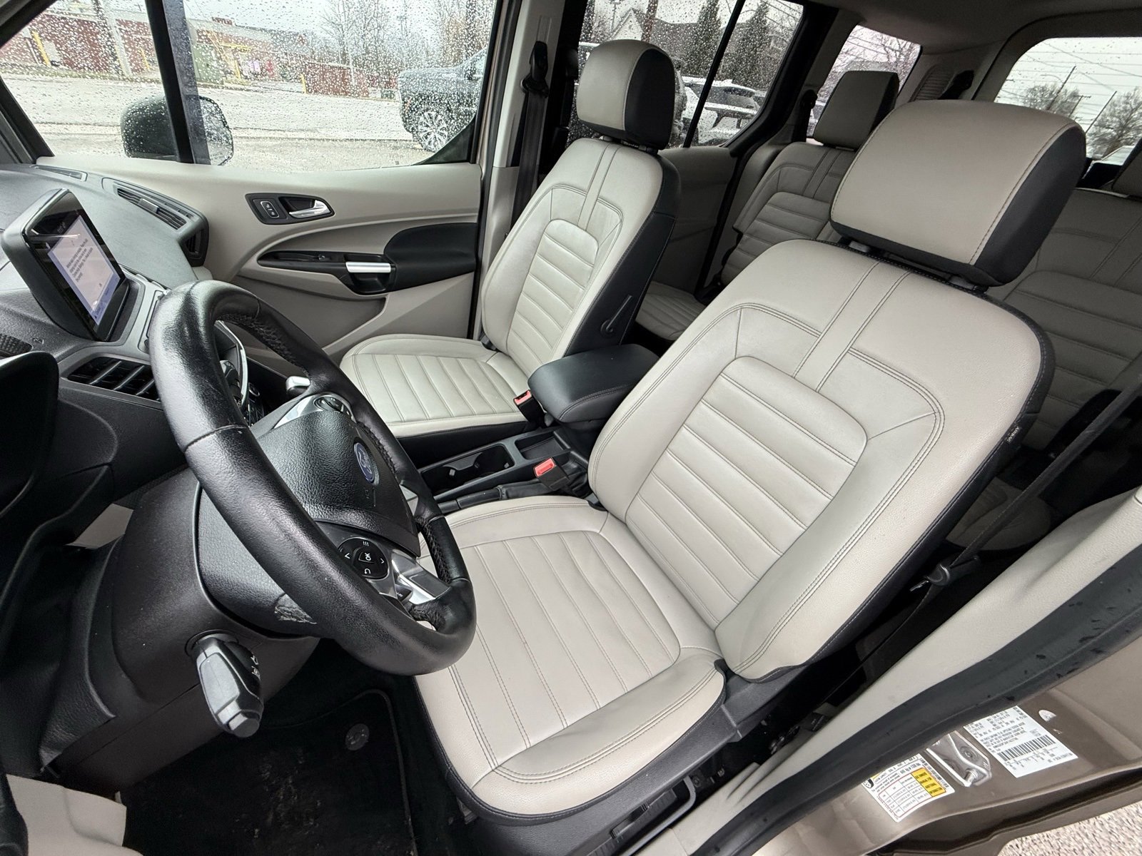 Used 2019 Ford Transit Connect XLT w/ XLT Premium Package image 13