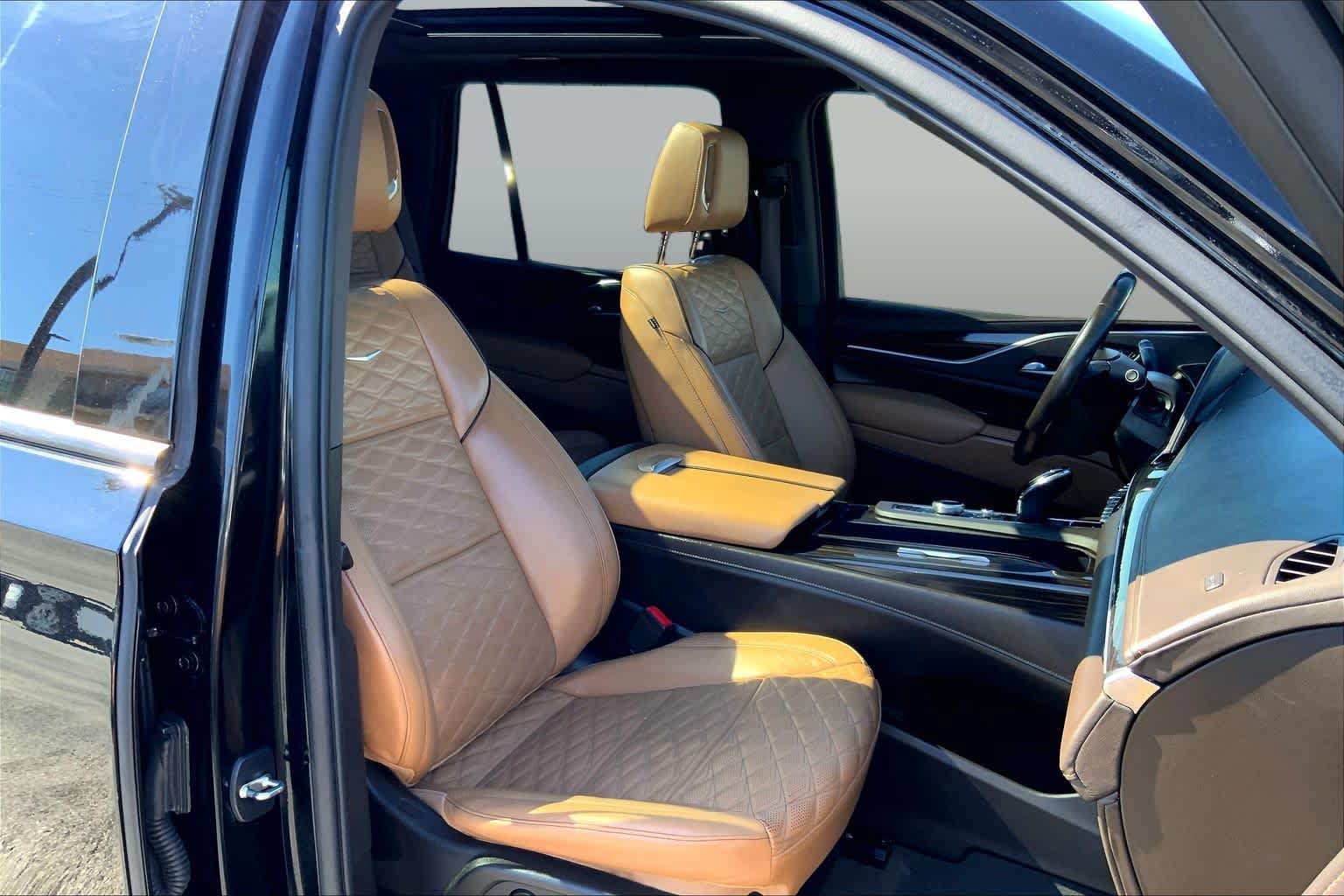 Used 2022 Cadillac Escalade Sport w/ Touring Package AWD/4WD image 9