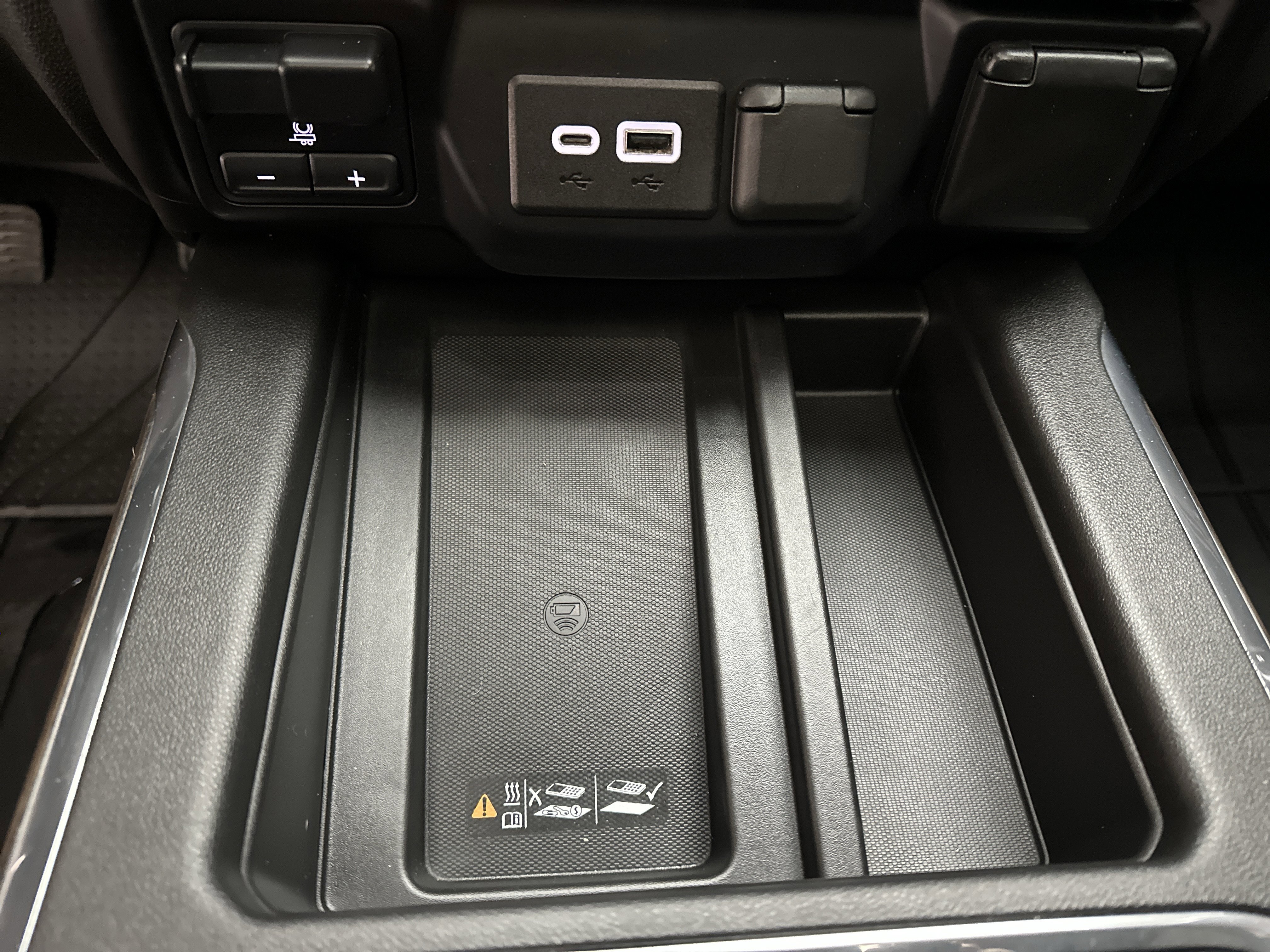 Used 2019 Chevrolet Silverado 1500 High Country image 47