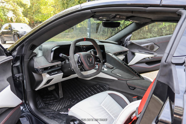Used 2023 Chevrolet Corvette Stingray Premium Conv w/ 3LT RWD image 31
