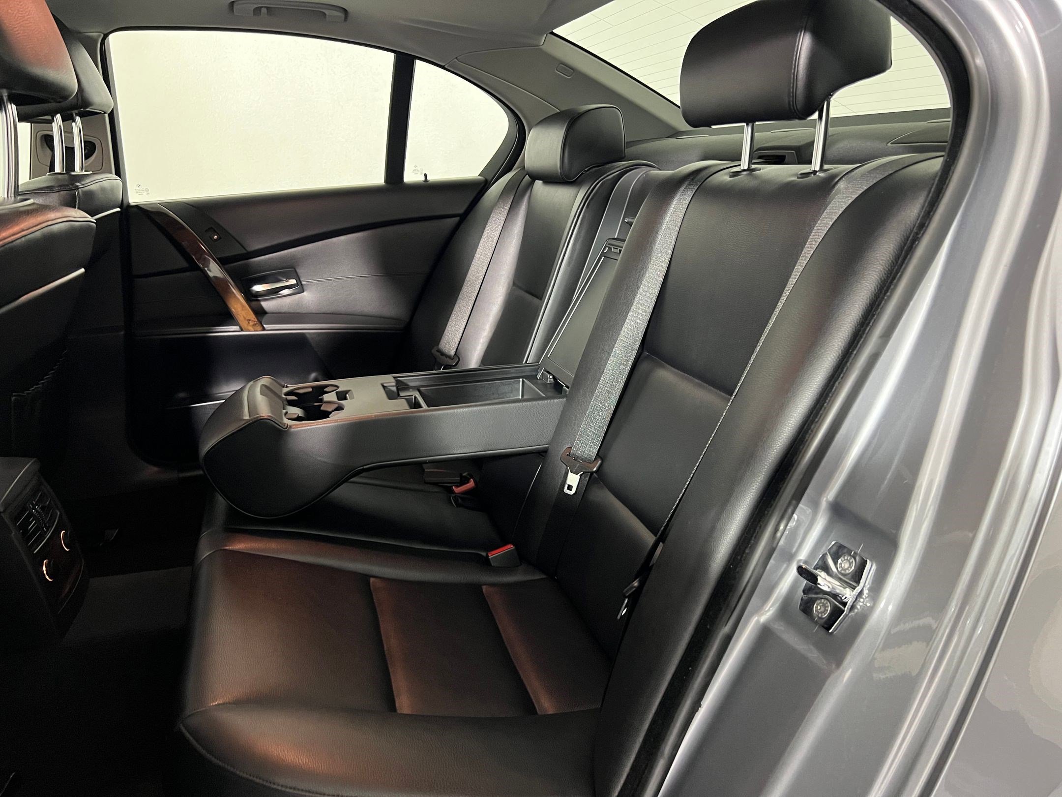 Used 2005 BMW 525i Sedan image 12