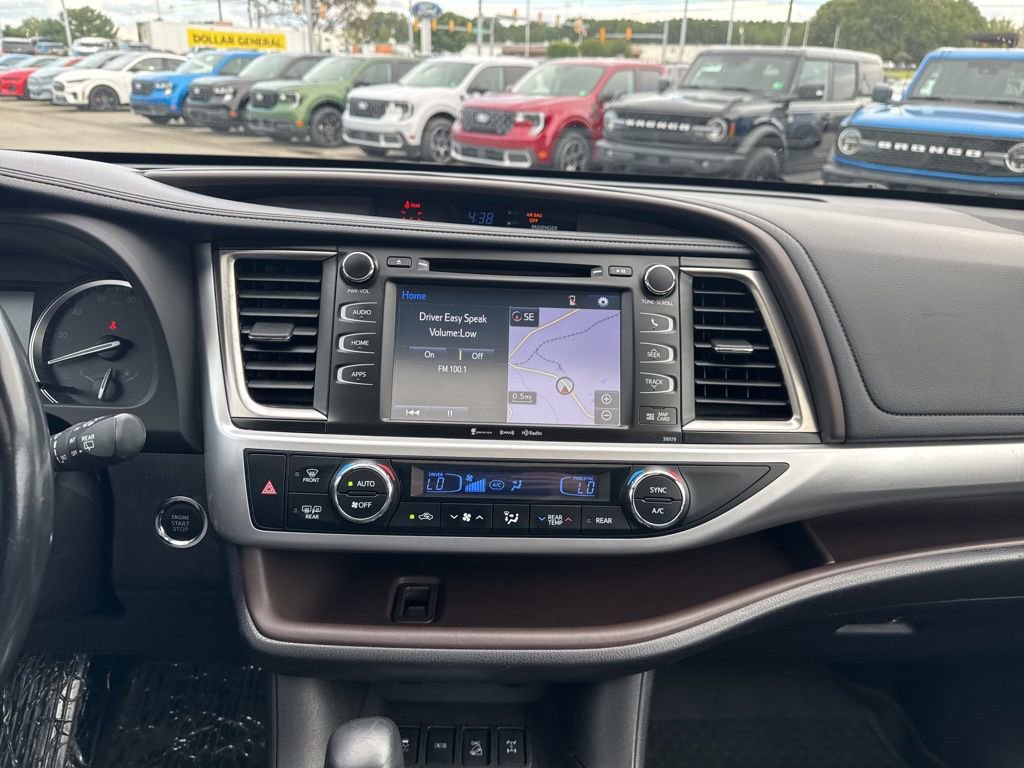 Used 2018 Toyota Highlander XLE image 30