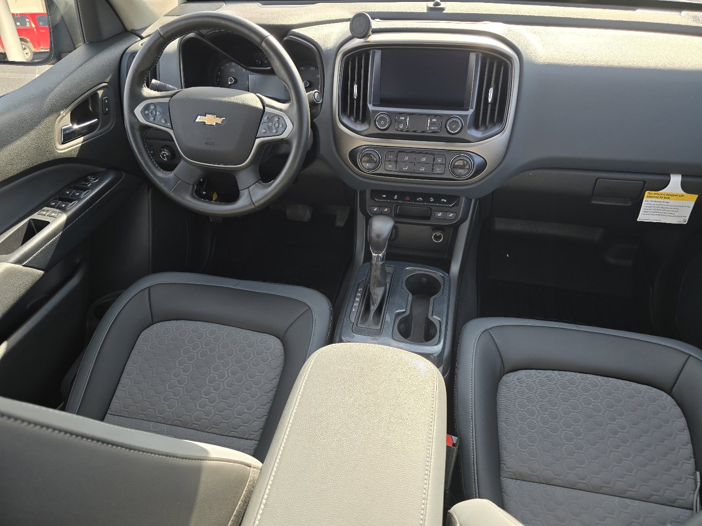 Used 2022 Chevrolet Colorado Z71 image 32