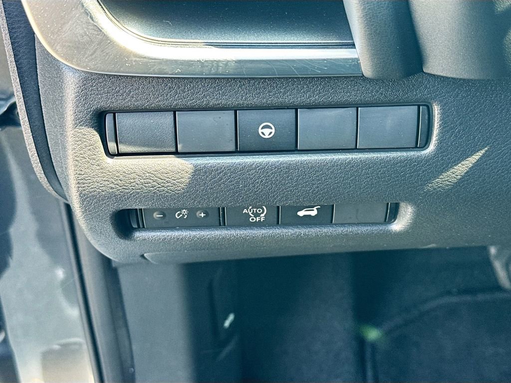 Used 2024 Nissan Rogue SV w/ SV Premium Package FWD image 22