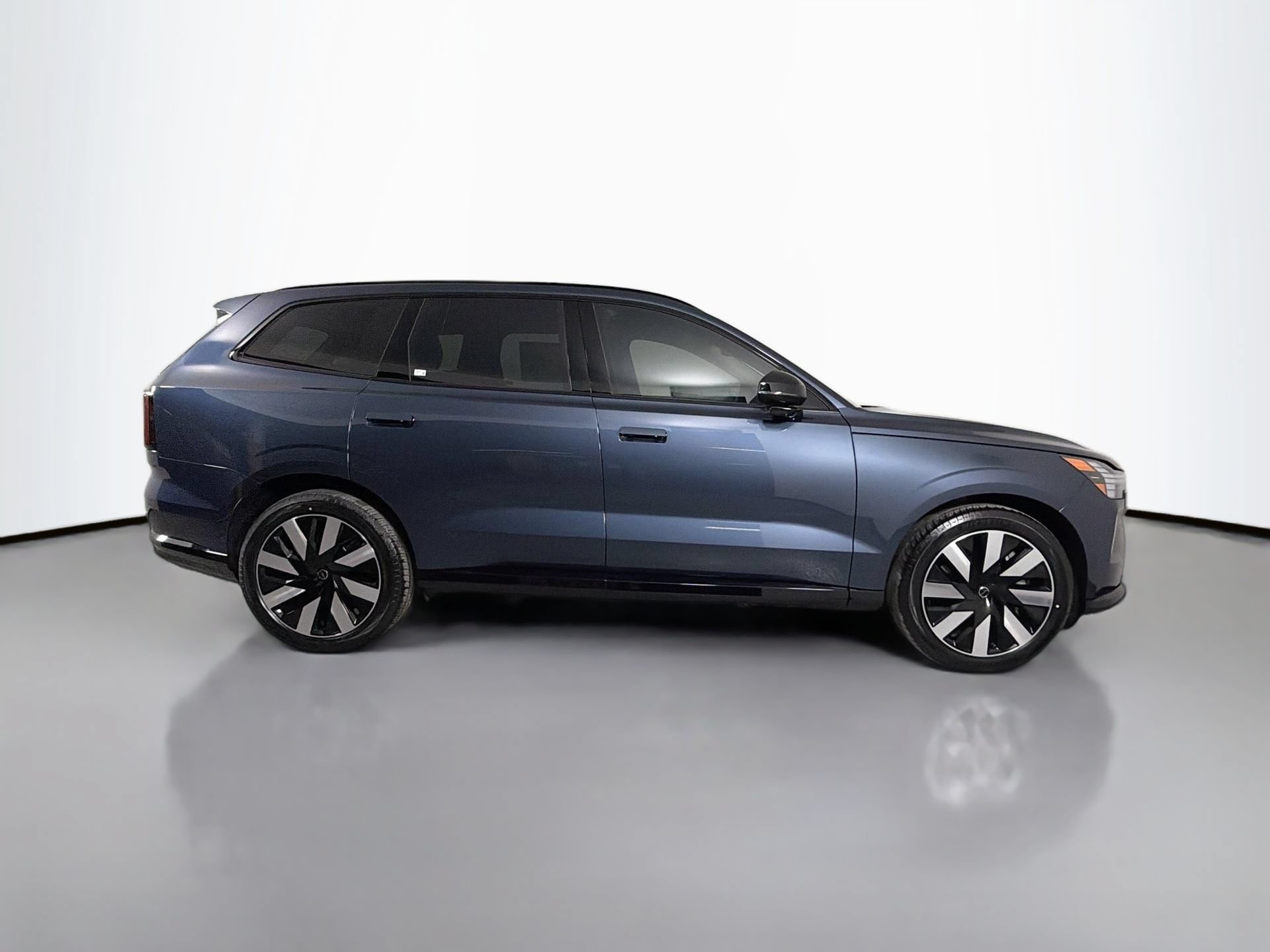 New 2026 Volvo EX90 Ultra AWD/4WD image 4