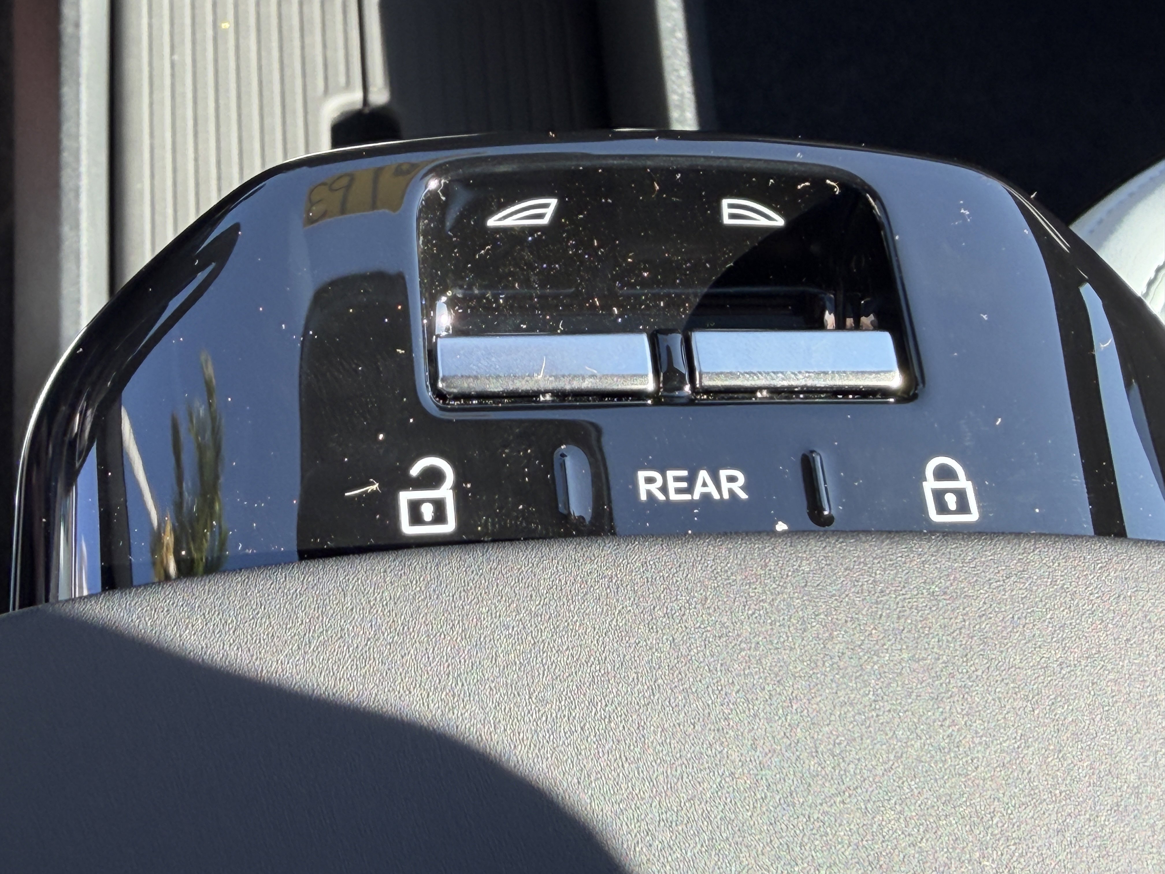 New 2026 Volvo EX30 Ultra image 16