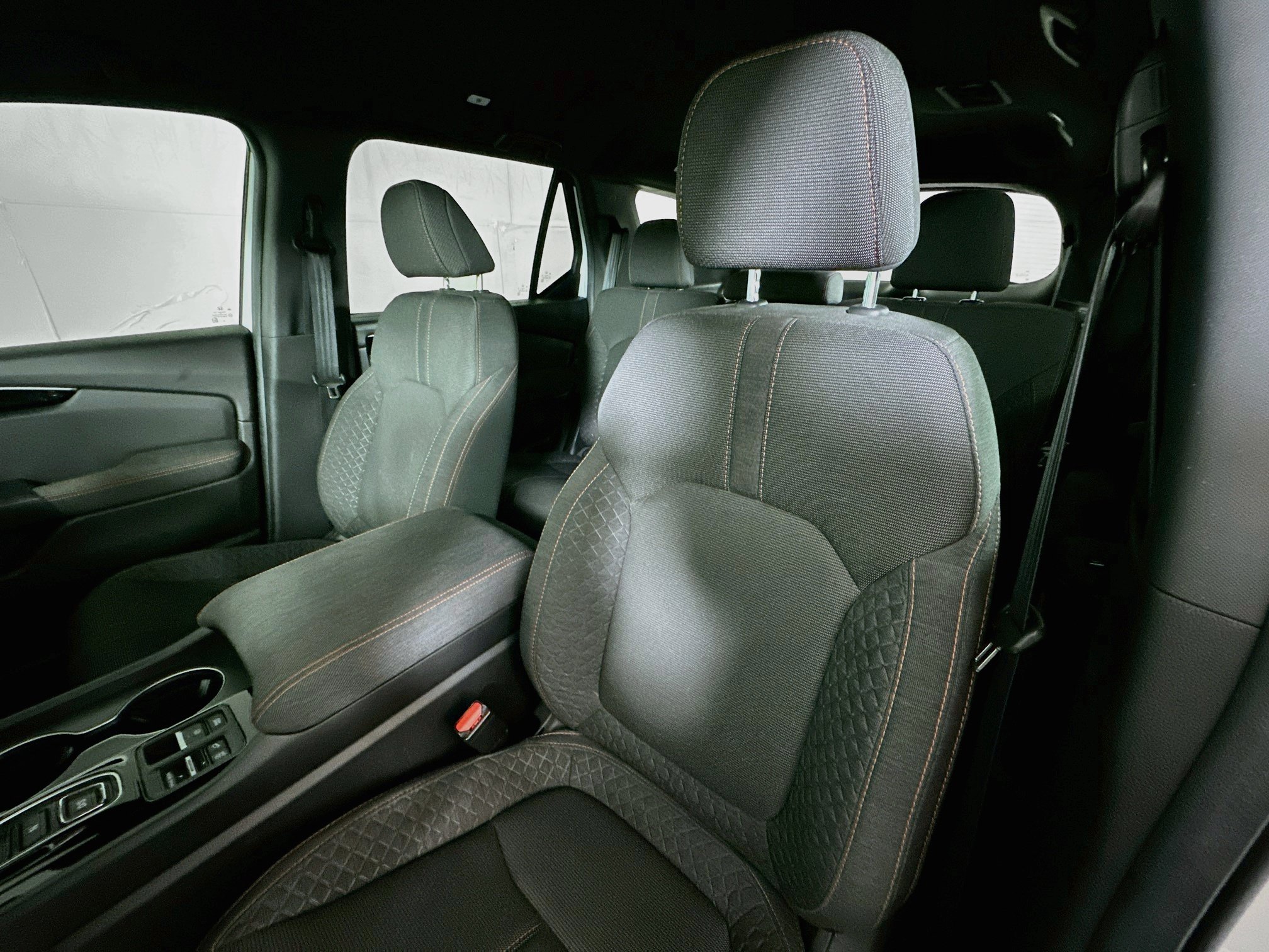 Used 2025 Honda Pilot Sport image 19