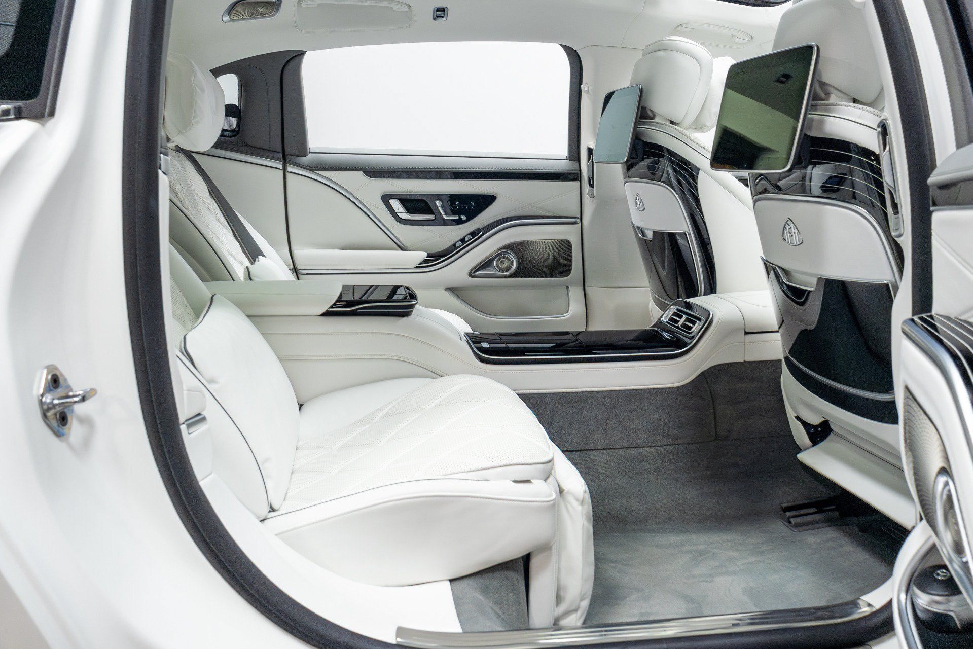 Used 2023 Mercedes-Benz Maybach S 680 4MATIC image 30