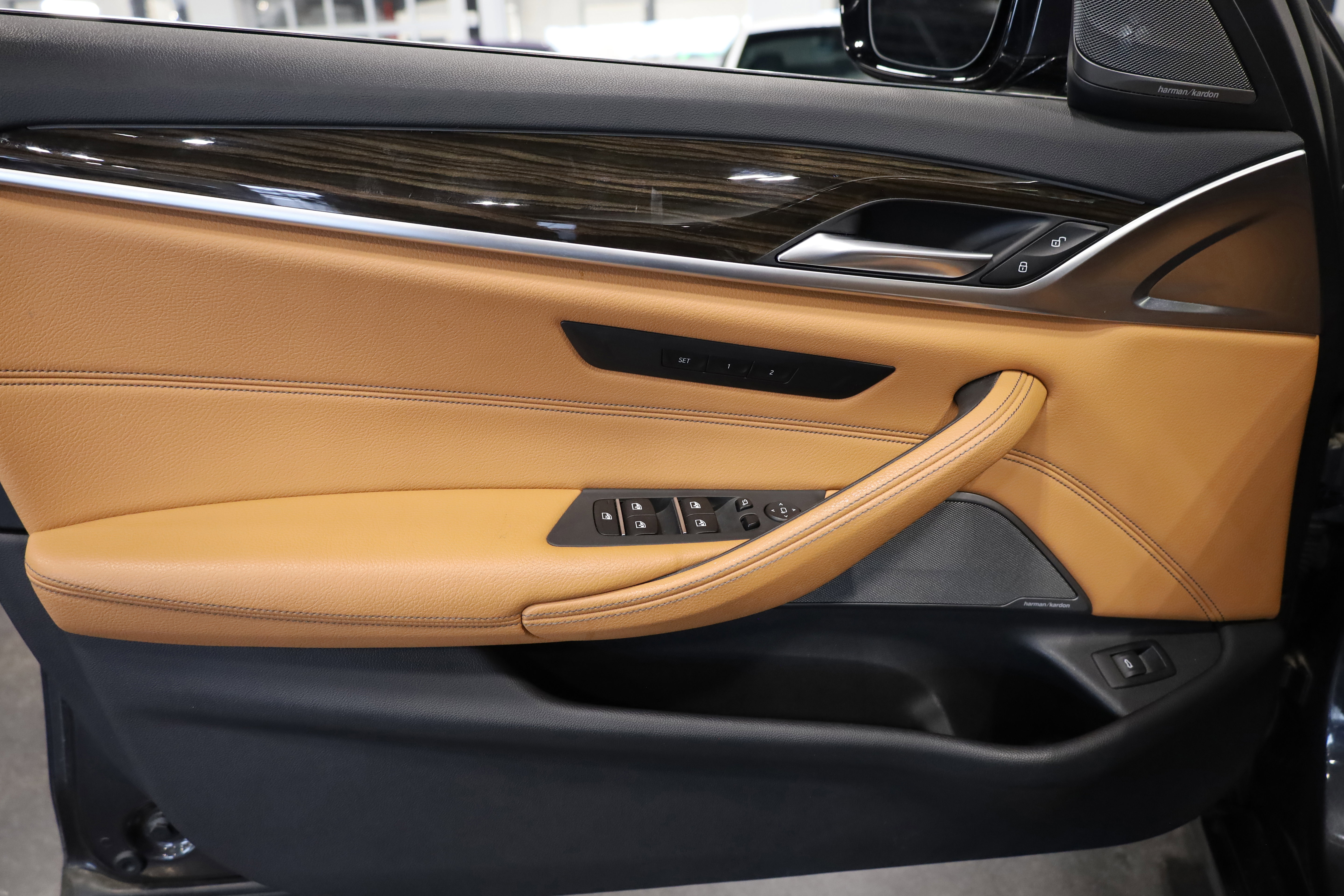 Used 2019 BMW 540i xDrive w/ Convenience Package image 14