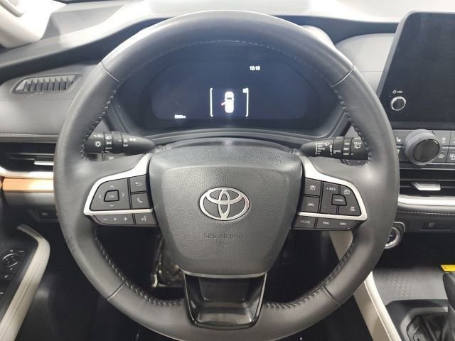 Used 2024 Toyota Grand Highlander Limited image 29