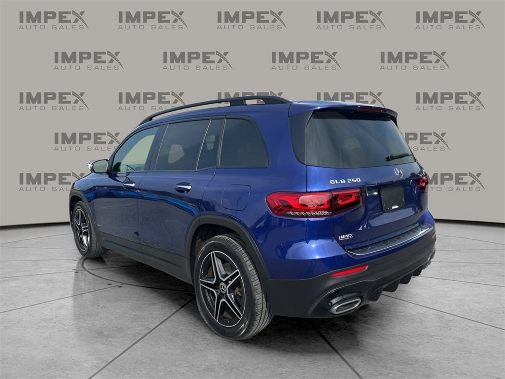 Used 2021 Mercedes-Benz GLB 250 4MATIC image 3