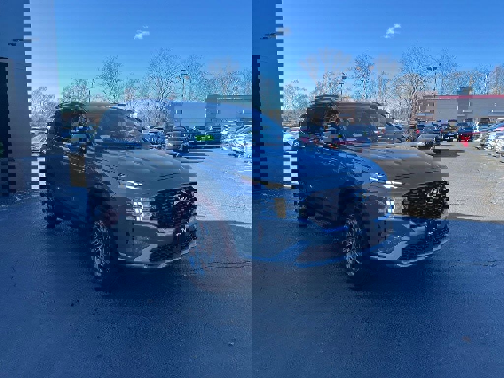 Used 2023 Hyundai Santa Fe SEL image 3