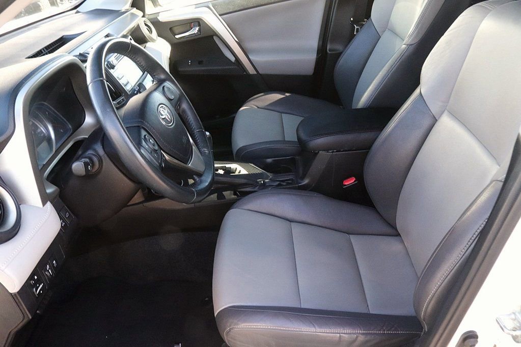 Used 2015 Toyota RAV4 Limited image 14