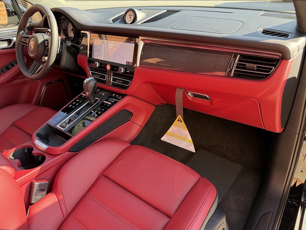 New 2026 Porsche Macan GTS image 21