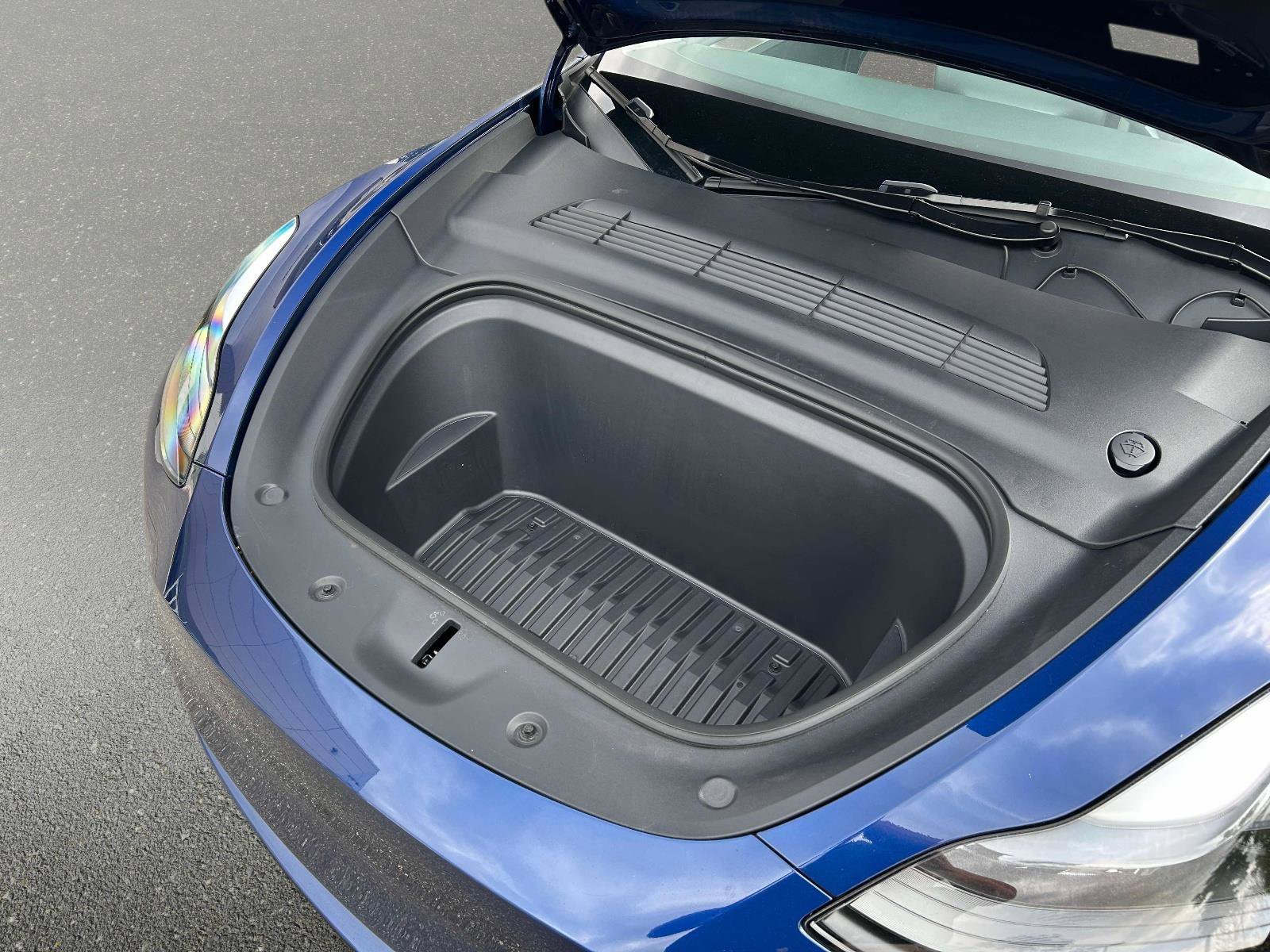 Used 2024 Tesla Model Y Performance image 10