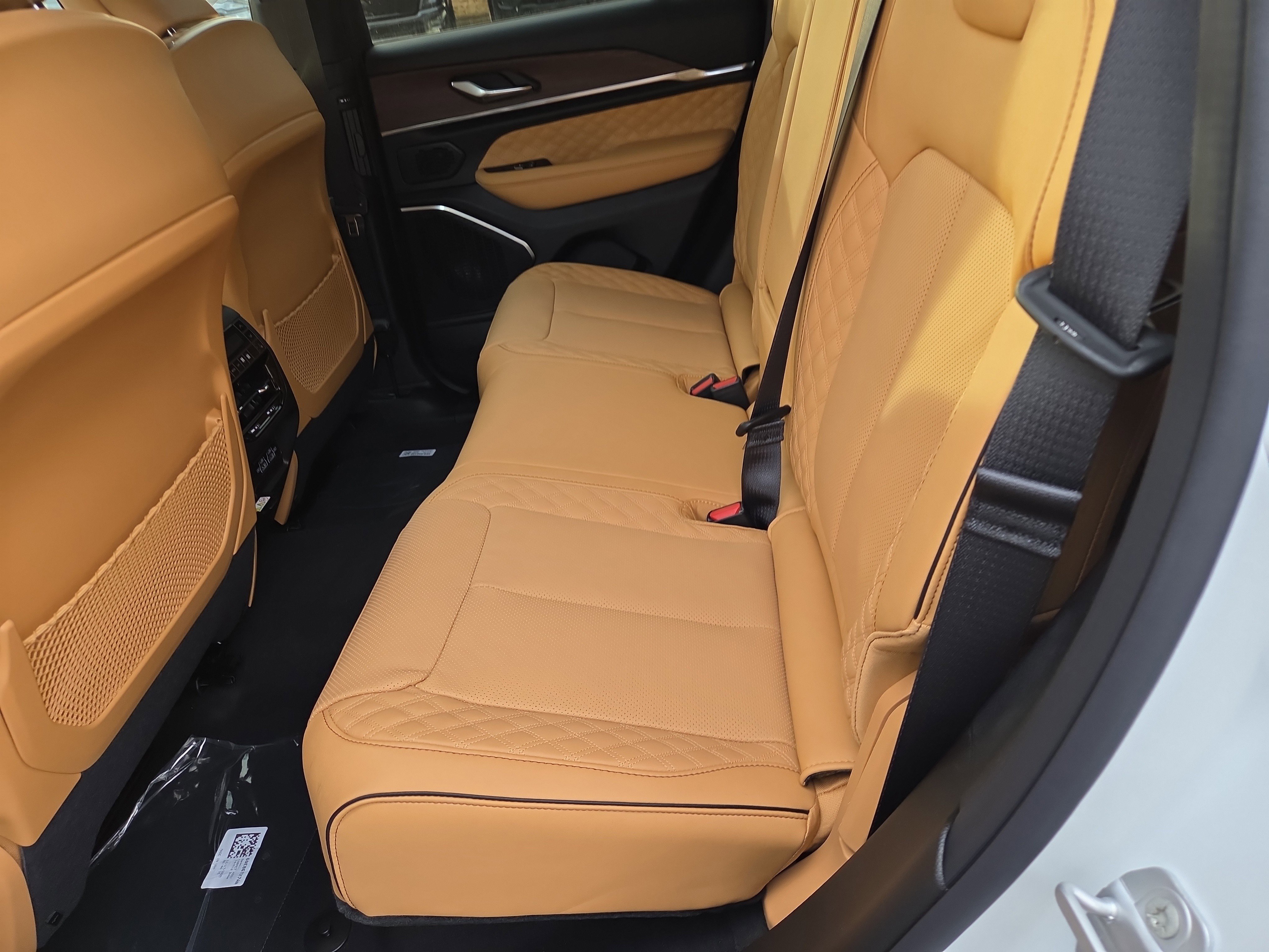 New 2025 Jeep Grand Cherokee Summit image 6