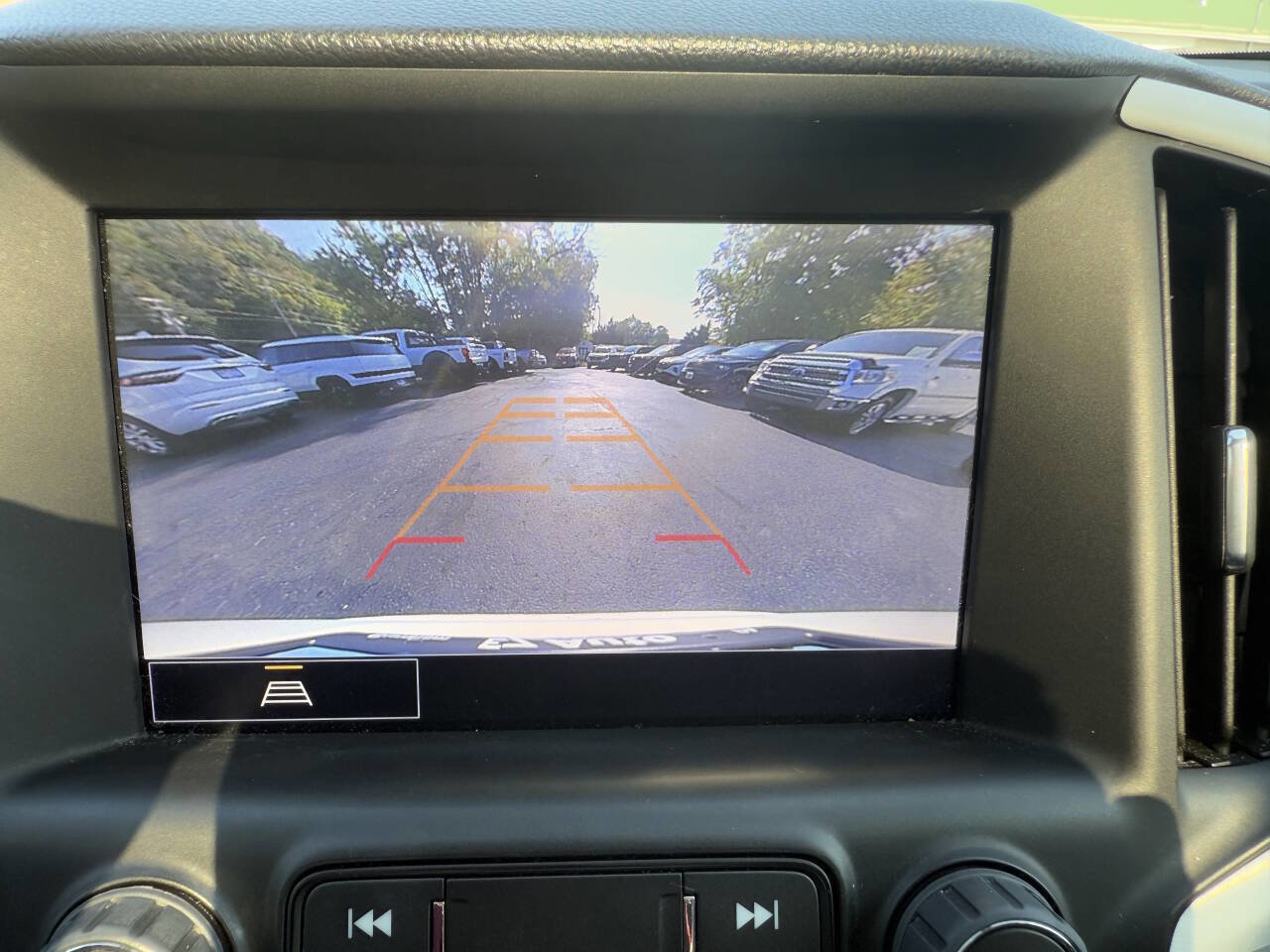 Used 2022 GMC Terrain SLE w/ Driver Convenience Package image 30