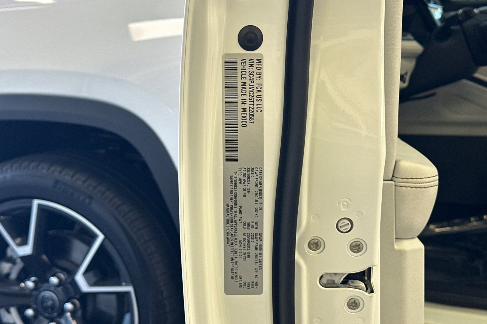 New 2026 Jeep Cherokee Overland AWD/4WD image 28