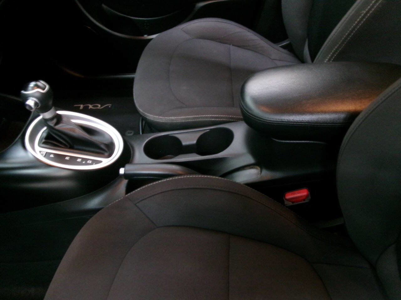 Used 2018 Kia Soul Base 4dr Crossover 6A image 18