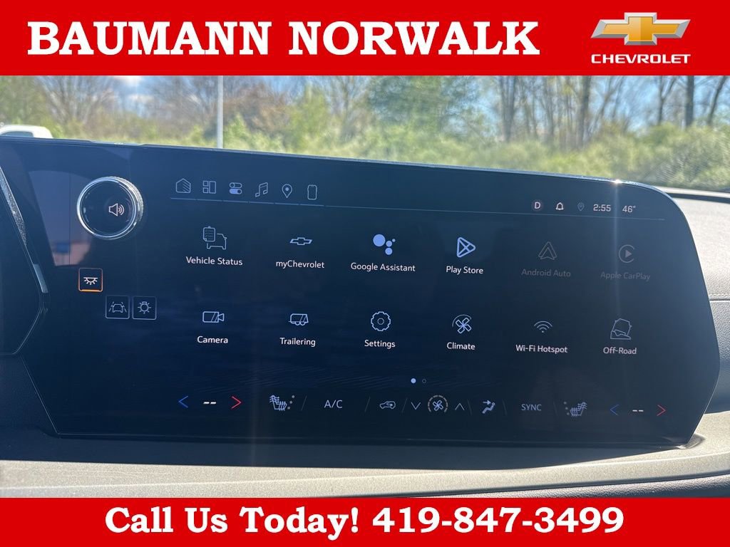 Used 2025 Chevrolet Traverse LT w/ Midnight/Sport Edition AWD/4WD image 23