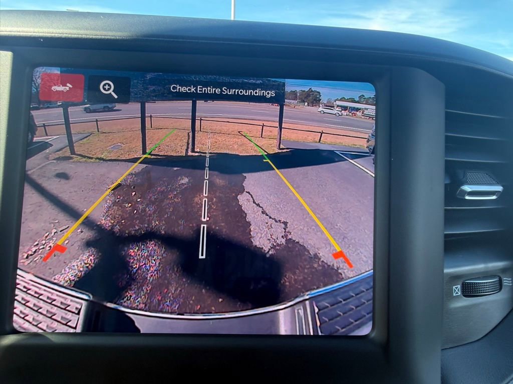 Used 2024 RAM 3500 Tradesman w/ Chrome Appearance Group image 26