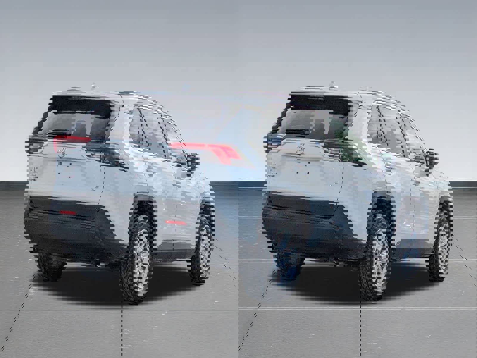 Used 2020 Toyota RAV4 LE image 6