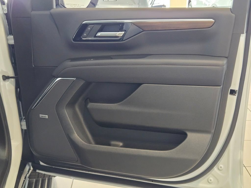 New 2026 Chevrolet Suburban High Country AWD/4WD image 5