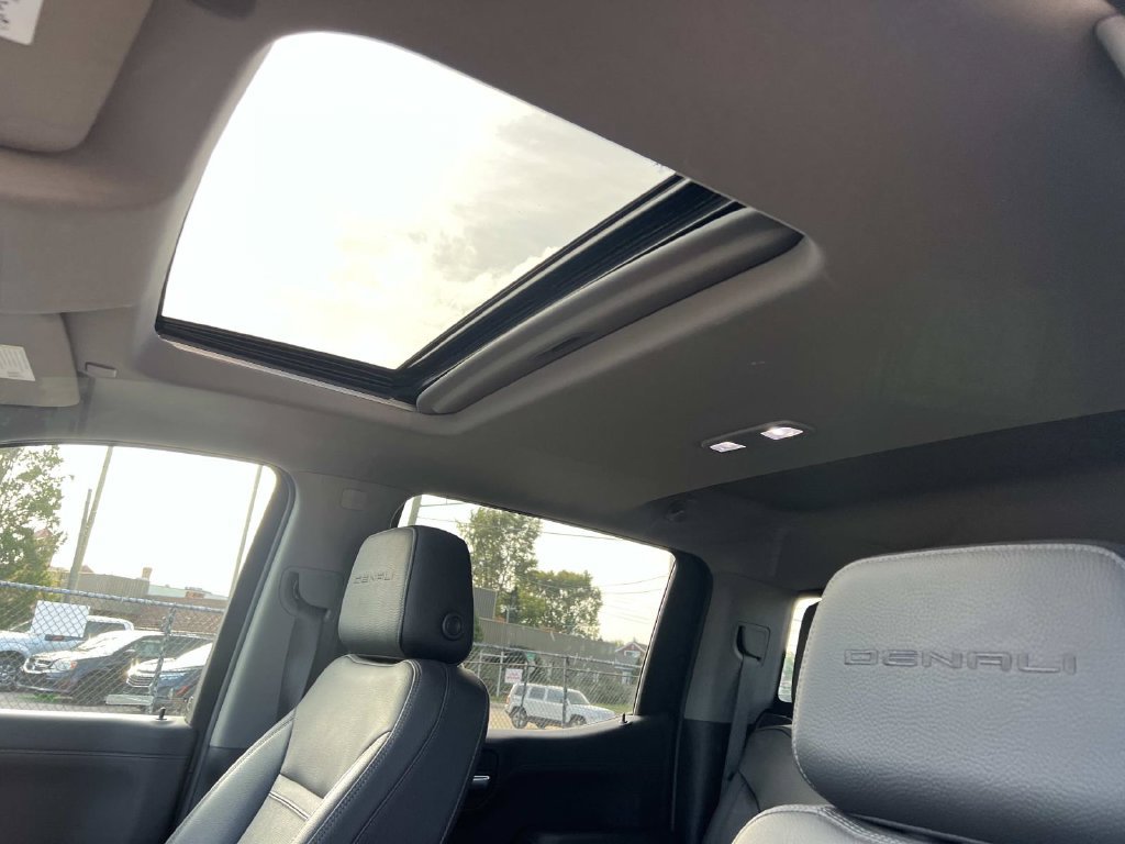Used 2019 GMC Sierra 1500 Denali w/ Denali Ultimate Package AWD/4WD image 18