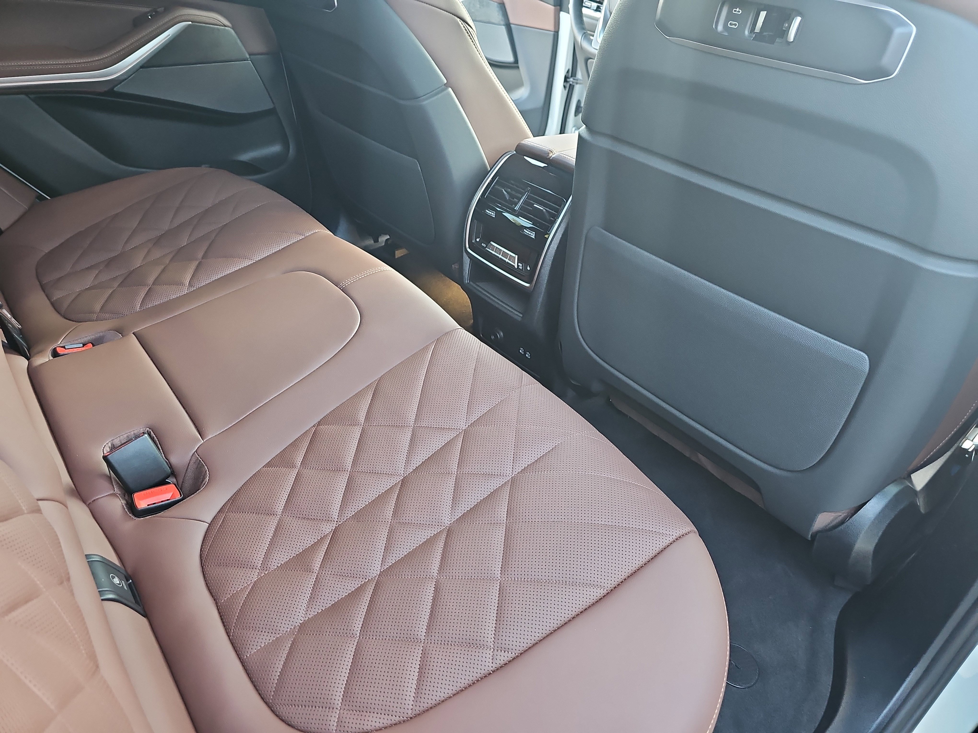 New 2026 BMW X5 xDrive40i w/ Climate Comfort Package AWD/4WD image 11